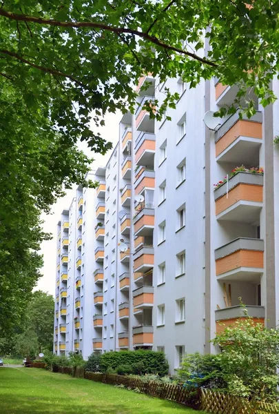 2 Zimmer in Gropiusstadt — photo 1